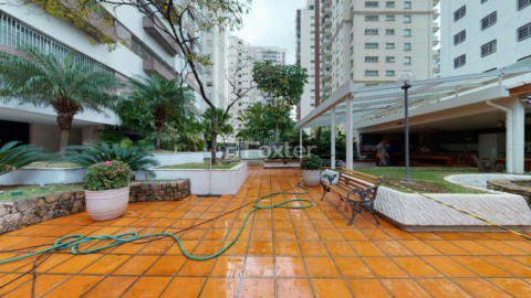 Image 30 - 994506
